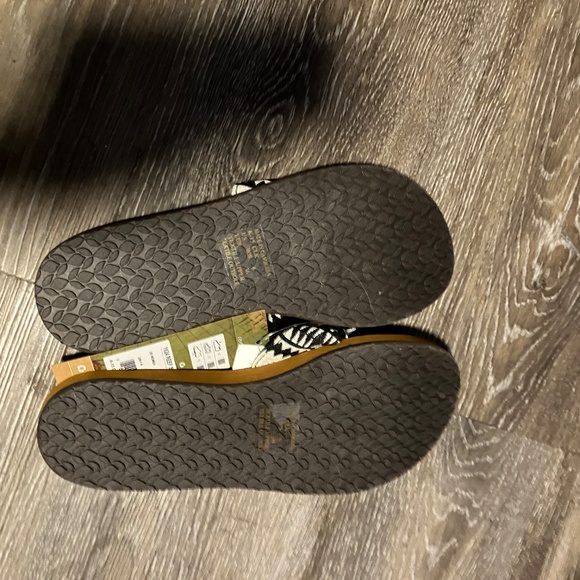 Reef sandals - Picture 2 of 2